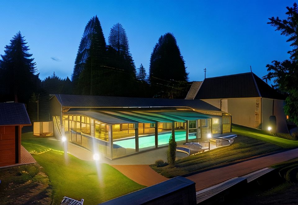 Logis Des Trois Maures - Housity