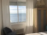 Apartment in a house by the water - 民宿