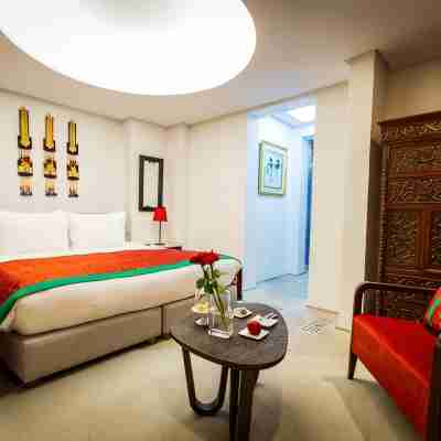 Euphoriad Rooms