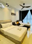 Morden Majestic Residence Rooftop Pool KLCC - con vista montagne