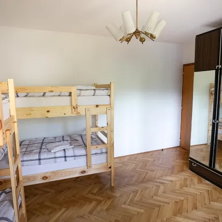 Hostel LakeBled