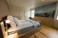 Skata Hotel Henningsvær - 停車場