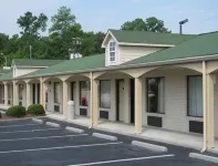 Super 8 by Wyndham Sumter Hotels in Sumter