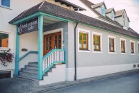 Hotel-Pension Seitz Hotels near Markgrafenbrücke Windsbach