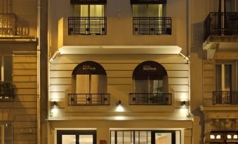 Westside Arc de Triomphe Hotel