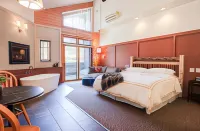 Outland Chalet & Suites Great Smoky Mountains Hotels in Dillsboro