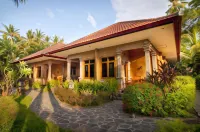 Banyualit Spa 'n Resort Lovina Hotel in zona Fakultas Hukum dan Ilmu Sosial