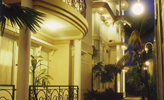 Inez Apartment 5