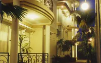 Inez Apartment 5 Hotels in Klojen