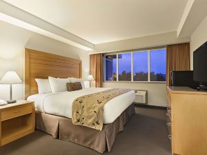 Days Inn by Wyndham Victoria Airport Sidney