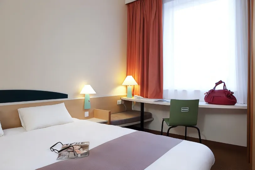 Ibis Monterrey Valle