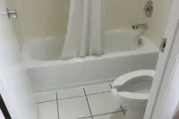 Super 8 by Wyndham Manchester TN Hotels in Manchester