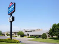 AmericInn by Wyndham Alexandria アレクサンドリアのホテル