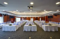 The Harmonia Hotel Hotel di TT. Núi Thành
