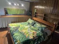 Howler Landing Vacation Rental Hotels in Burrell Boom