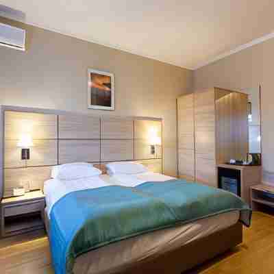 Medvezhyi Ozera Park Hotel Rooms