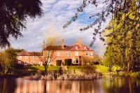 Mercure Shrewsbury Albrighton Hall Hotel & Spa Các khách sạn ở Ruyton-XI-Towns