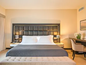 NH孔布拉多納伊內斯飯店