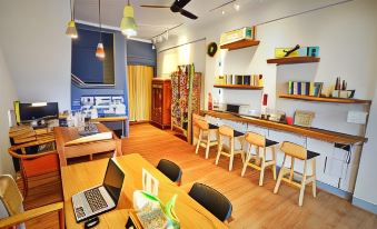 Navel Orange Hostel
