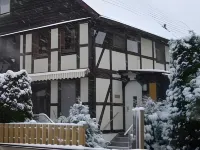 Cozy Apartment in Löwensen Lower Saxony with Private Terrace Hotel in zona Pyrmonter Welle Erlebnisbad