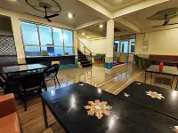 Sunrise Homestay Agra-Rooftop View Taj Mahal Hotels in Dharera