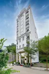 Cat Ba Wonder Hotel Navy peak telecom tower 주변 호텔