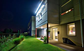 Adonis Hotel Bayonne