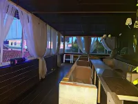 Blackberry Mini-Hotel