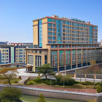 丹陽萬楓酒店 鄰近金鷹步行街的酒店