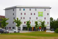 Ibis Styles Romans Valence Gare TGV Hotels in Chateauneuf-sur-Isere