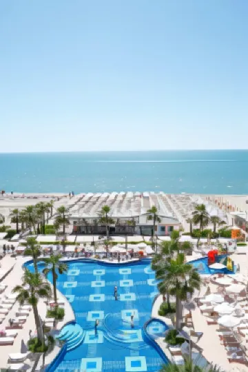 Grand Blue Fafa Resort & Spa Hotels in 