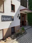 Hotel Goldener Engel Hotel dekat Stephansmünster Breisach