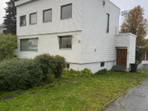 คีสต์ อพาร์ตเมนต์ โรงแรมในทรุมเซอ