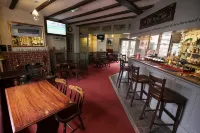 The Old Bear Inn Hotels in Fairford