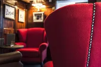 The Three Pigeons Inn Hotels in Banbury