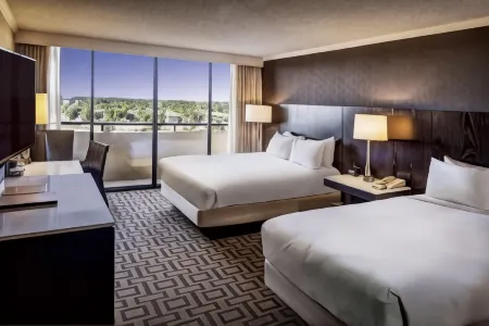 Hilton Sacramento Arden West Отели в г. Мак-Клеллан Парк