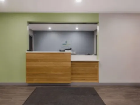 WoodSpring Suites Wixom - Novi Hotels in Wixom