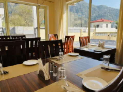 Tapovan New Residency - 5 Minutes Walk to Laxman Jhula
