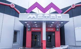 Metro Hotel
