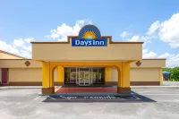 Days Inn by Wyndham Shelby Hotels near Strings Attached