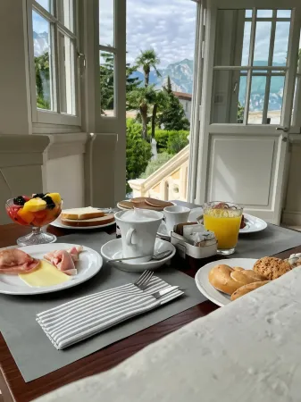 Villa Italia Luxury Suites and Apartments