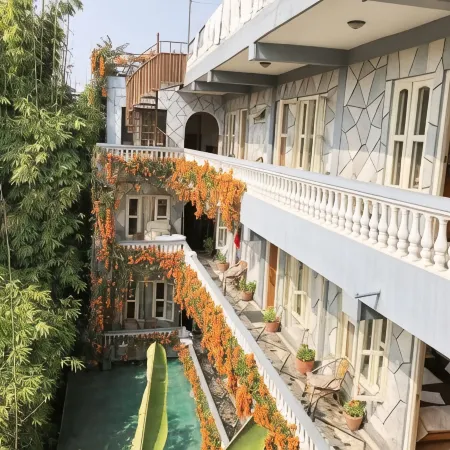 Hotel Grand Holiday