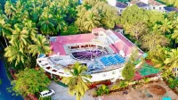 The Center Court Resort & Spa Hotels in Orlim