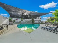 Peninsula Airlie Beach Hotels in Cannonvale