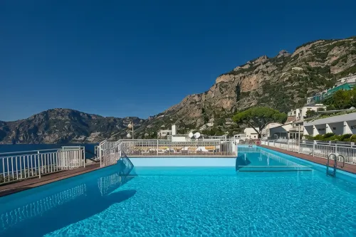 Tramonto d'Oro Hotels in Praiano