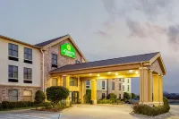 La Quinta Inn & Suites by Wyndham Denison - N. Lake Texoma Hôtels à : Denison