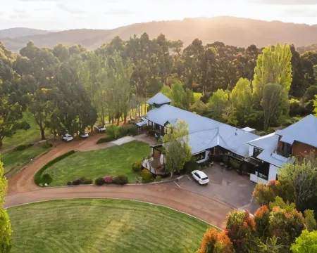 Chimes Spa Retreat Hotels in Shadforth