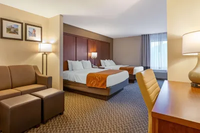 Comfort Suites South Haven Near I-96 Hotels in Casco Township