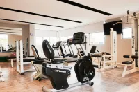 Plaza Real Suites Hotel