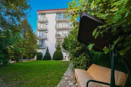 Hotel & Restaurant Emerald Borjomi